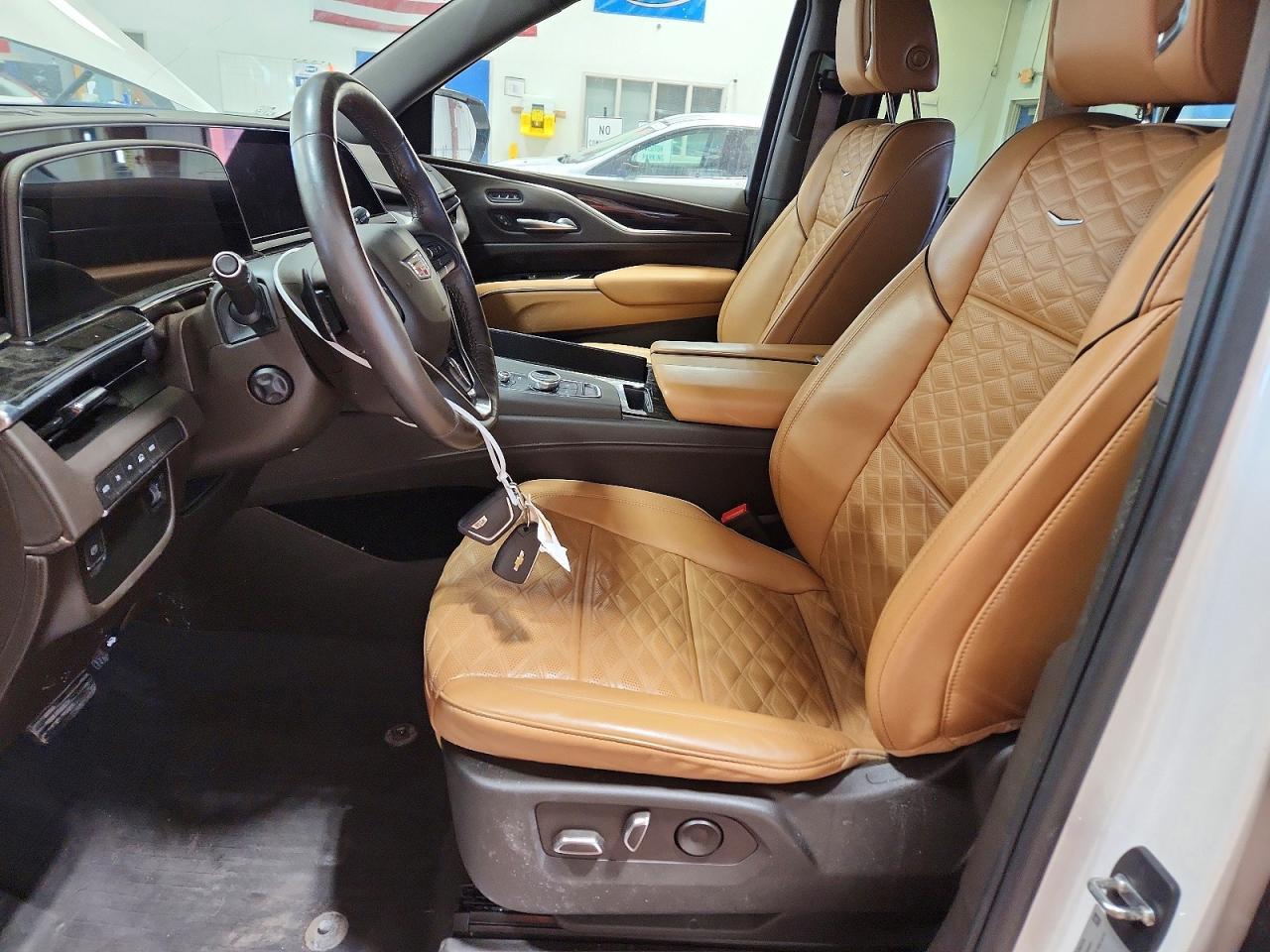 2022 Cadillac Escalade Esv Premium Luxury - Image 7
