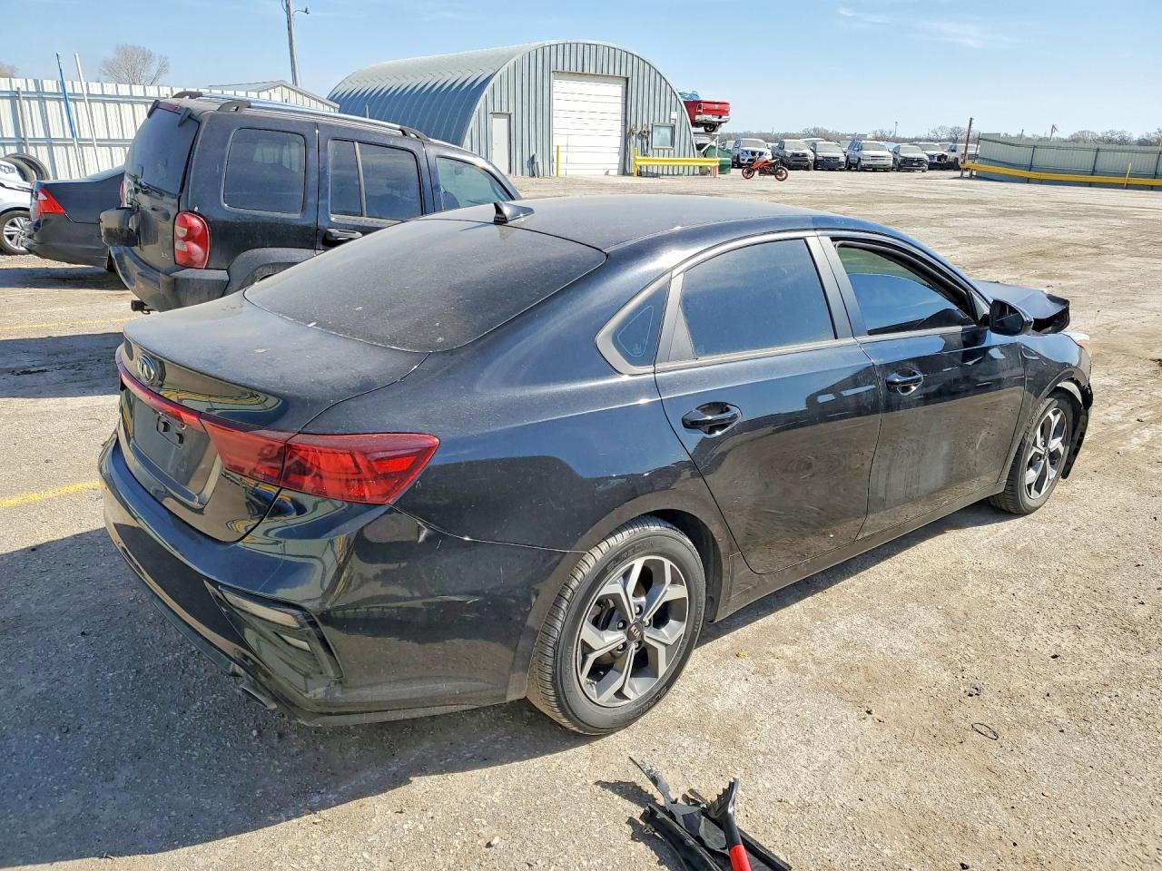 2021 Kia Forte Lxs - Image 3