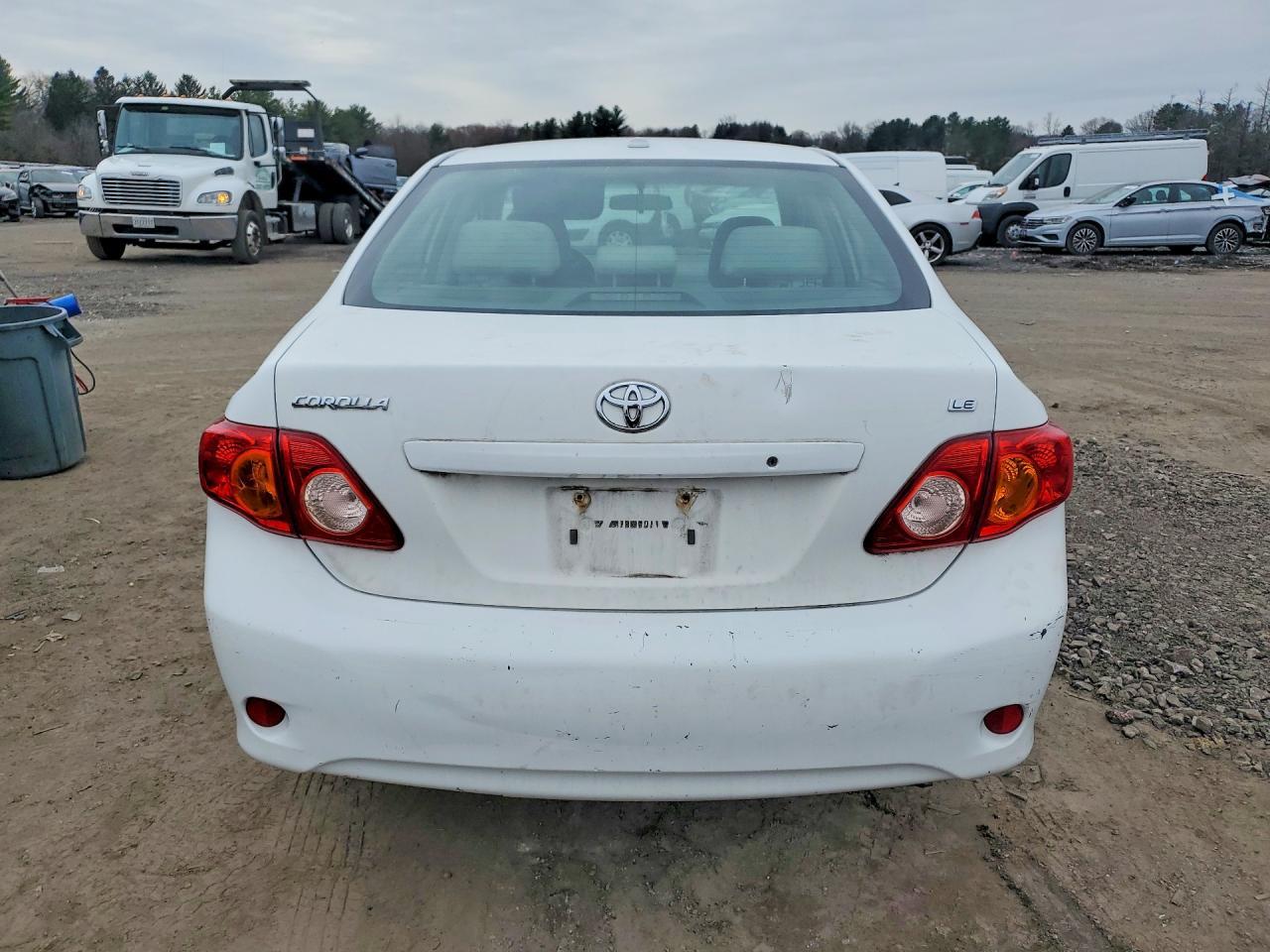2009 Toyota Corolla Le - Image 6