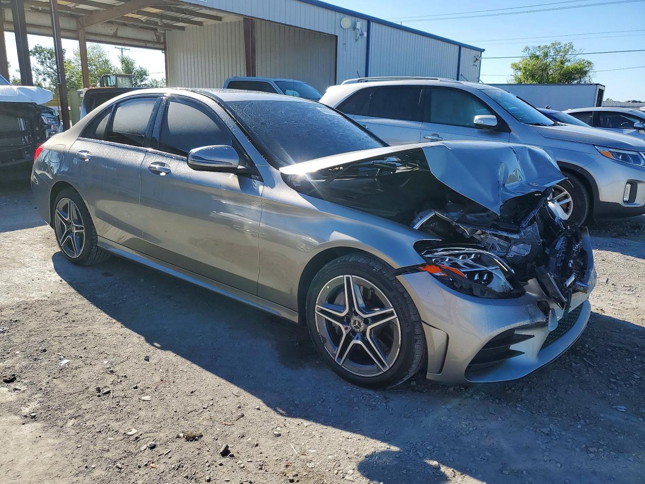 2020 Mercedes-Benz C 300 4Matic - Фото 4