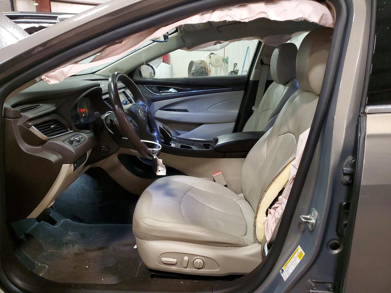 2017 Buick Lacrosse Essence - Image 7