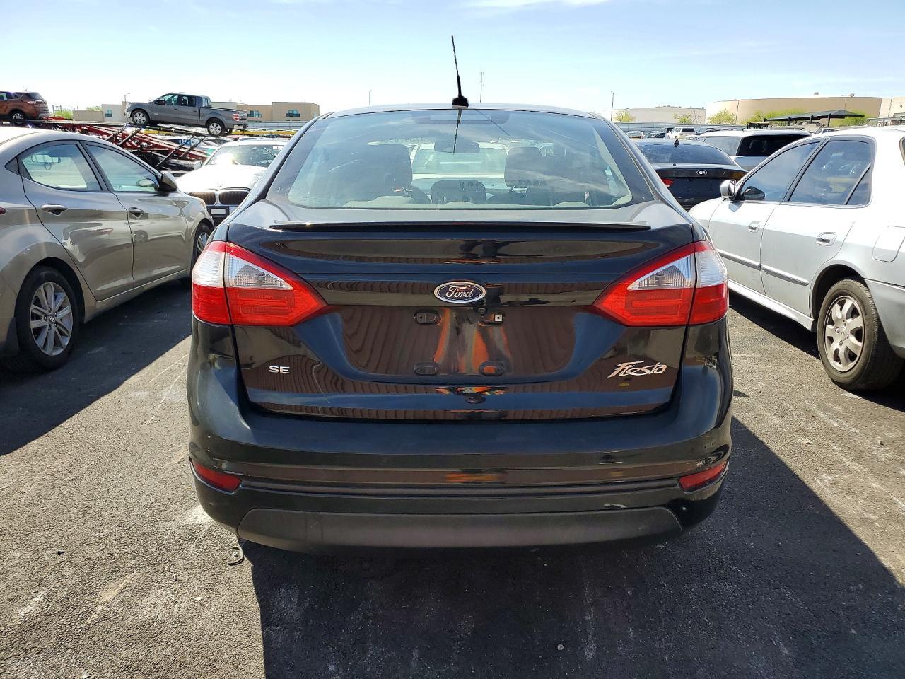 2019 Ford Fiesta Se - Image 6