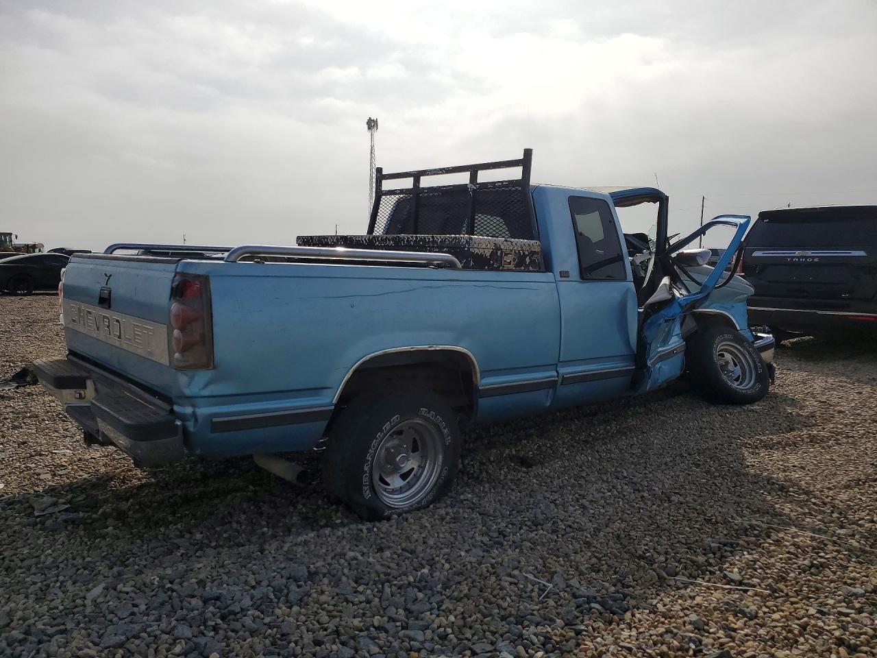 1994 Chevrolet Gmt-400 C1500 - Image 3