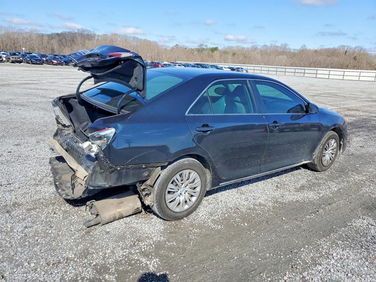 2012 Toyota Camry Le - Фото 3