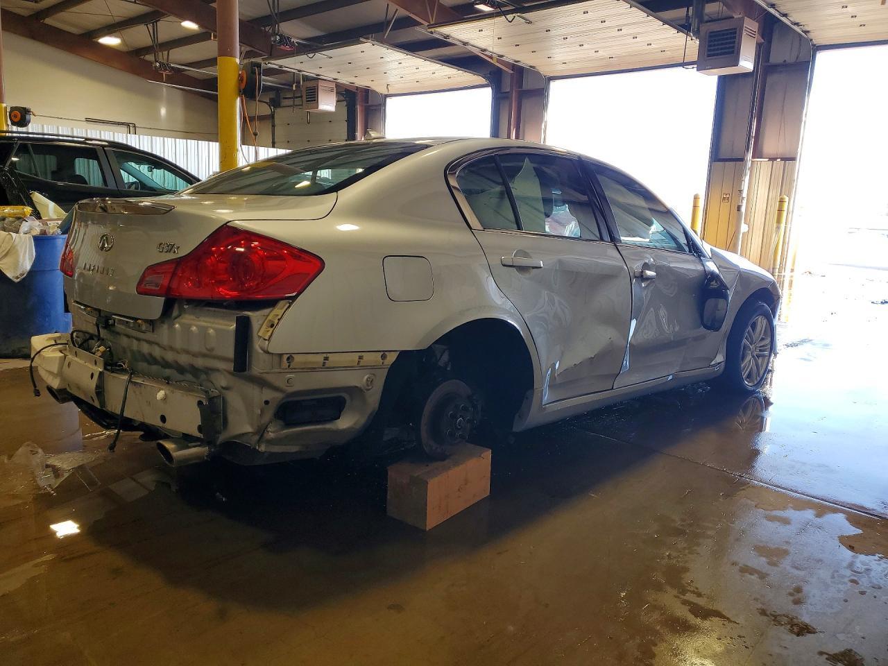 2012 Infiniti G37 - Image 3