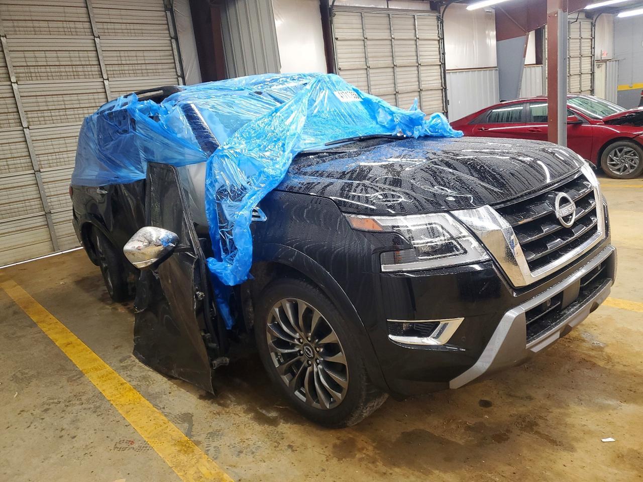2024 Nissan Armada Platinum - Image 4