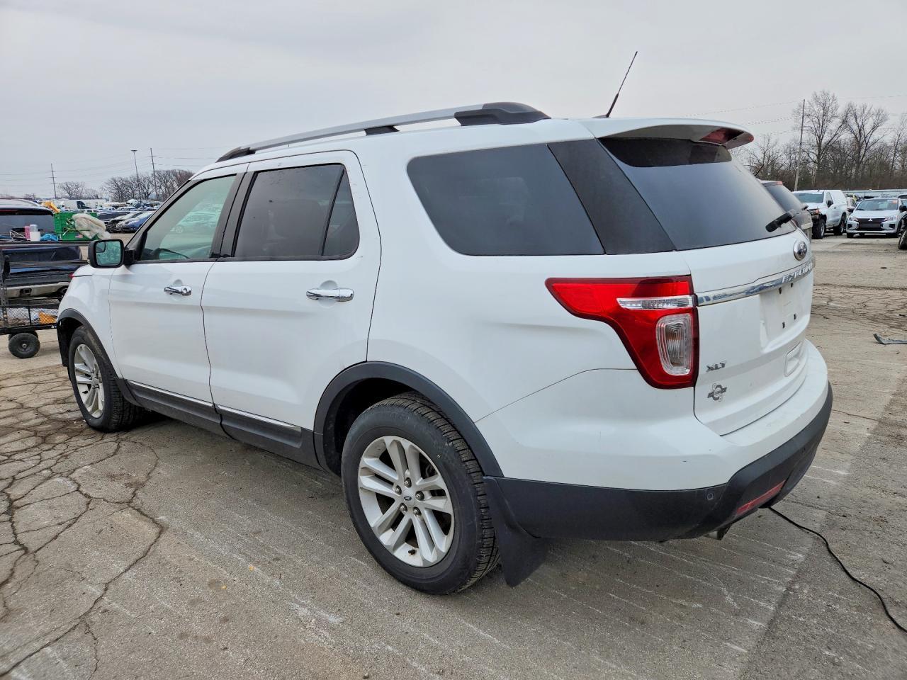 2013 Ford Explorer Xlt - Фото 2