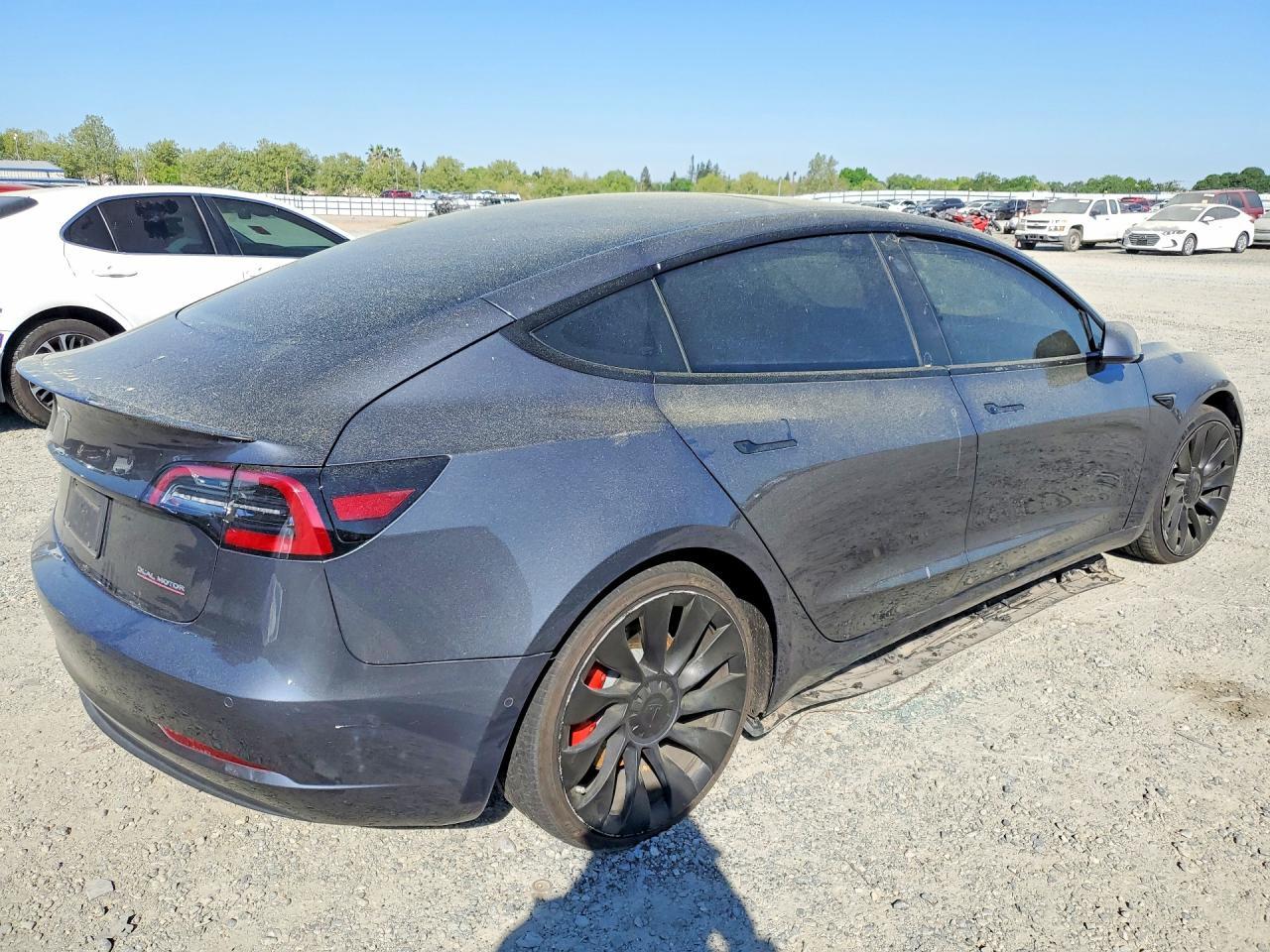 2021 Tesla Model 3 - Фото 3