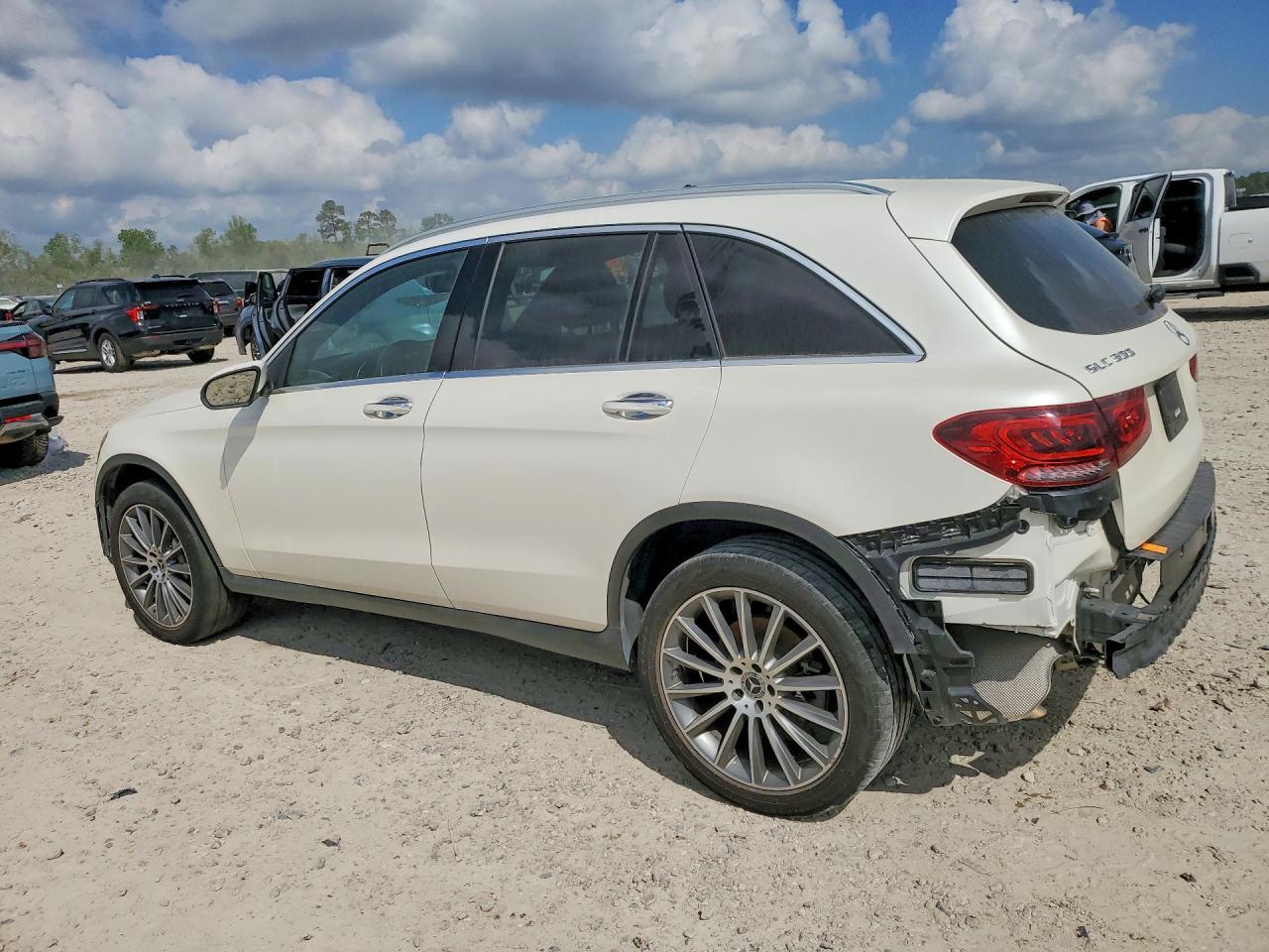 2022 Mercedes-Benz Glc 300 4Matic - Фото 2