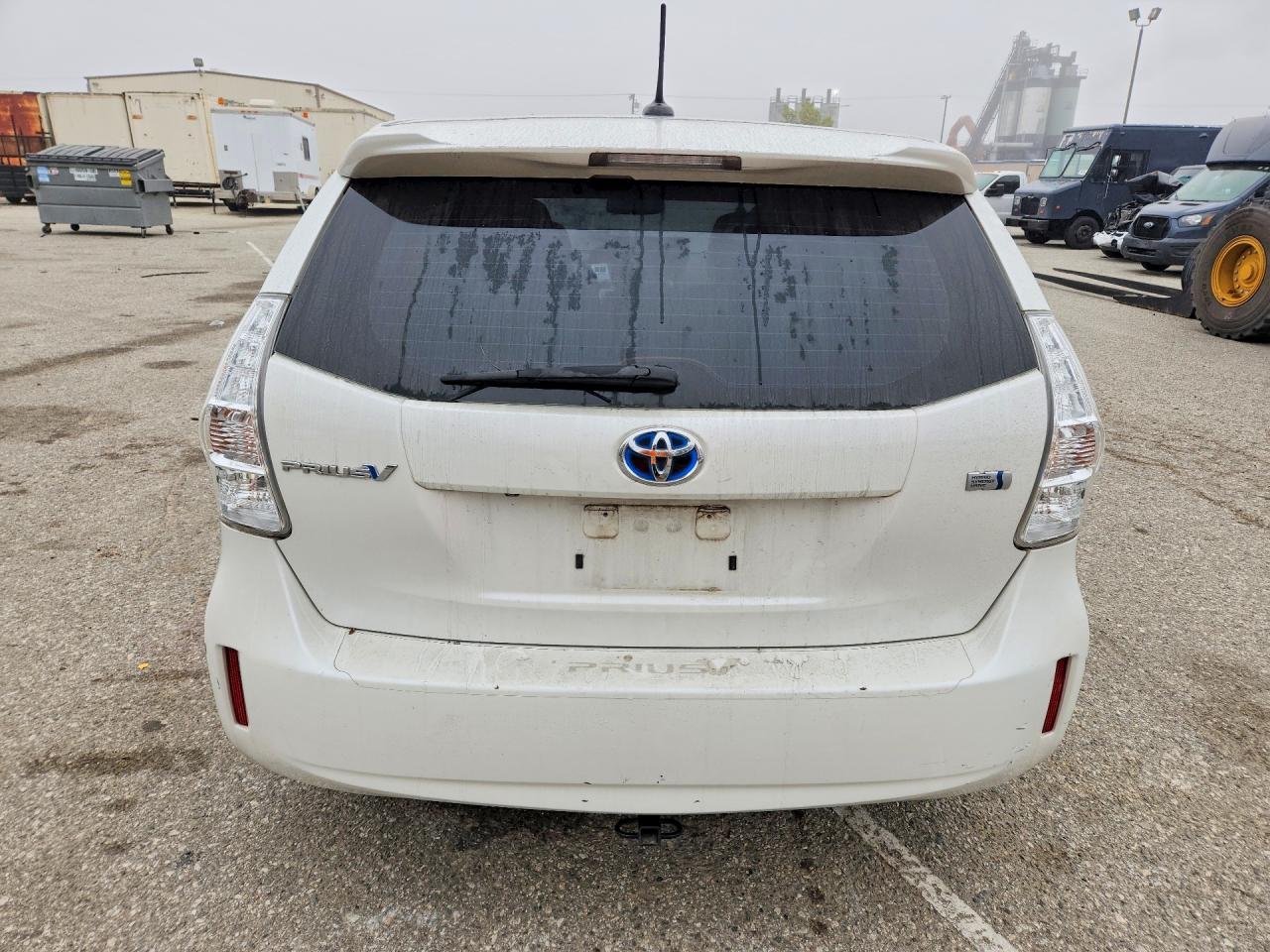 2014 Toyota Prius V Five - Фото 6