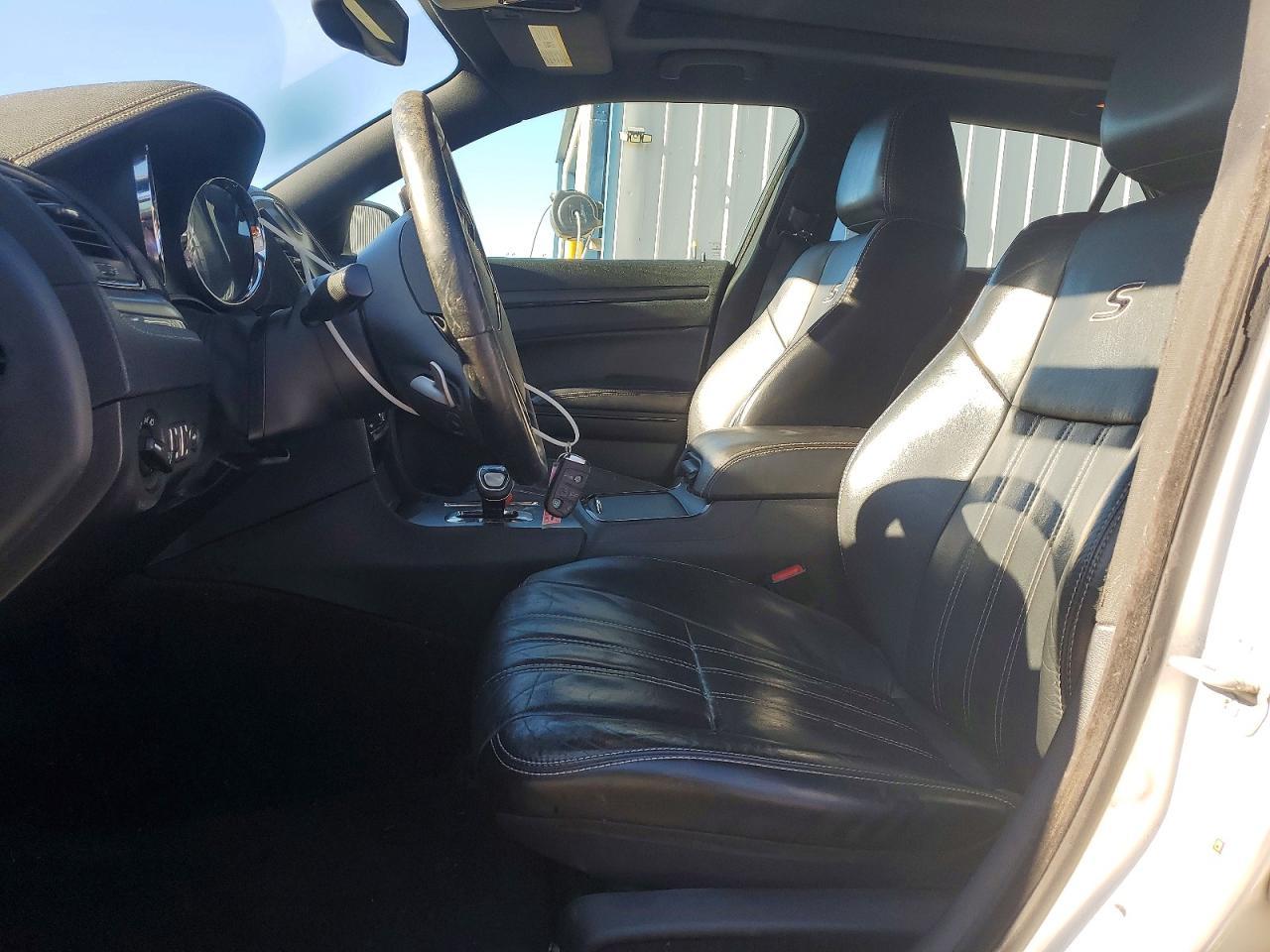 2014 Chrysler 300 S - Фото 7