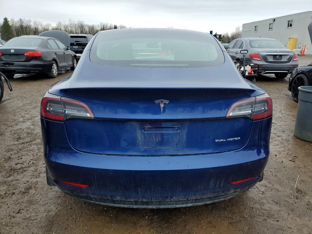 2020 Tesla Model 3 - Фото 6