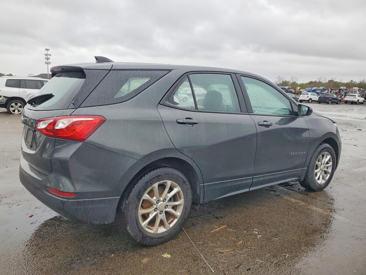 2020 Chevrolet Equinox Ls - Фото 3