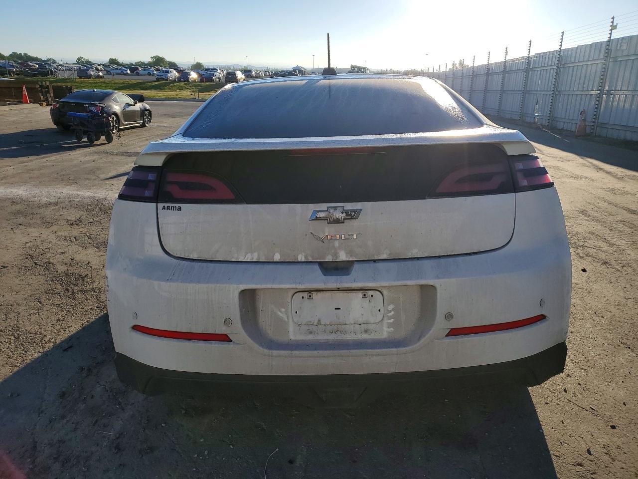 2015 Chev Volt - Image 6