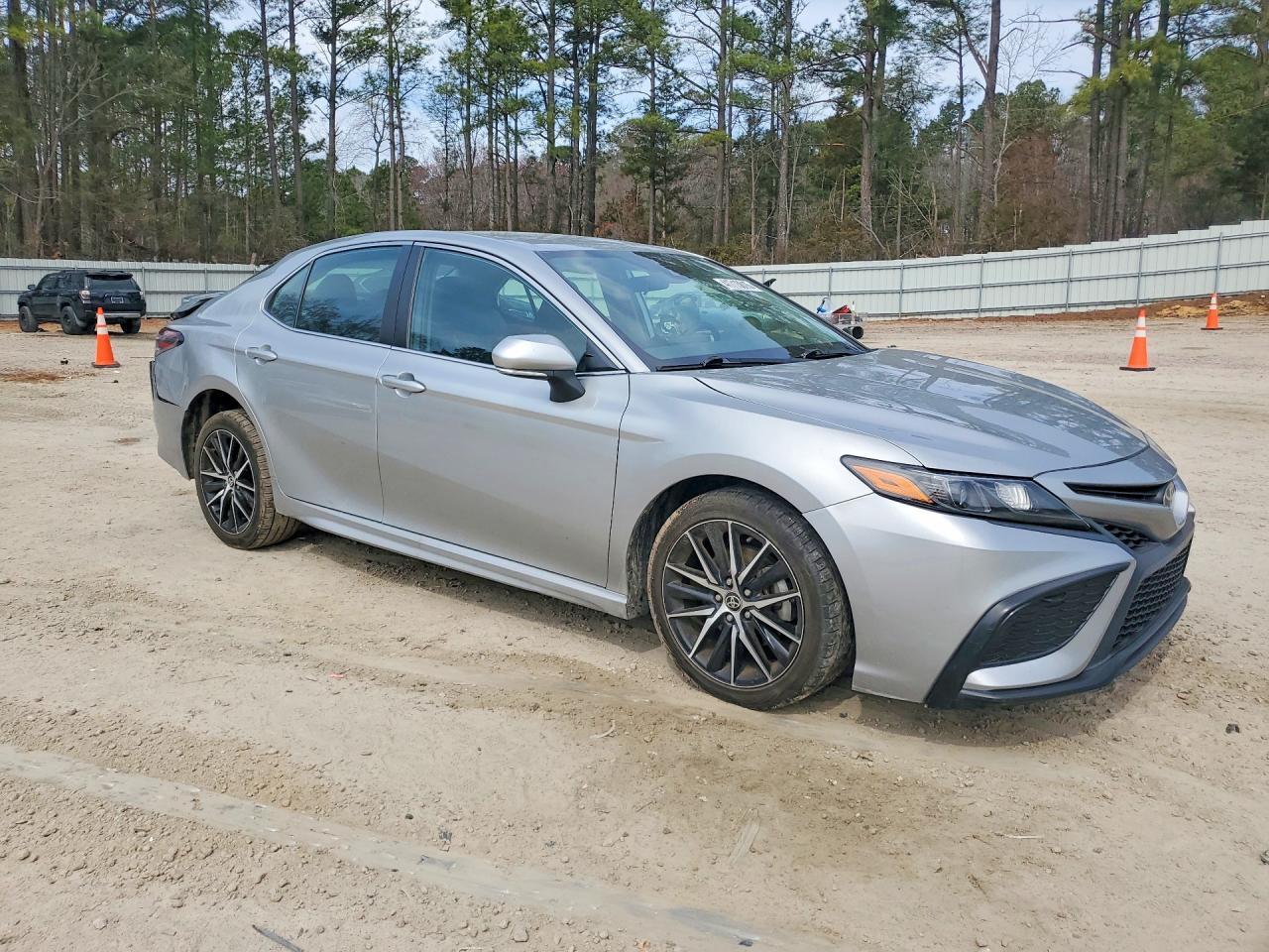 2023 Toyota Camry Se - Image 4