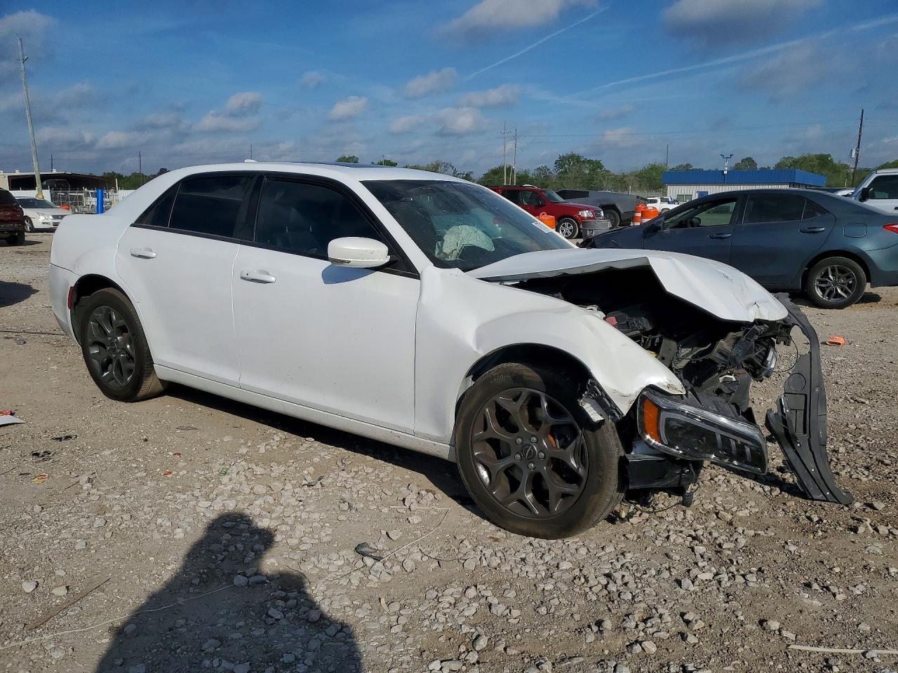 2015 Chrysler 300 - Фото 4