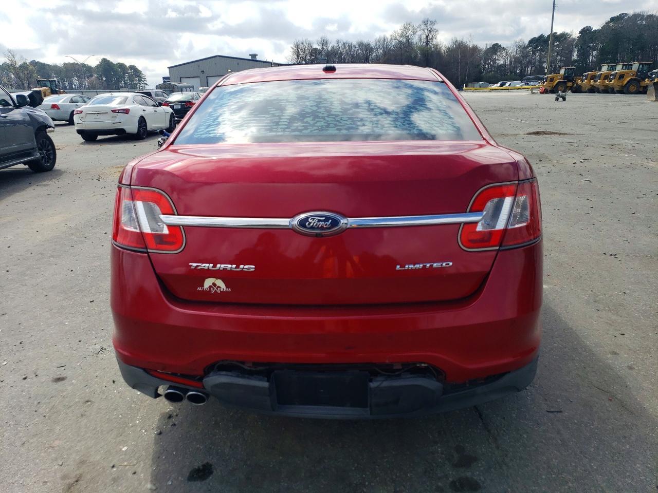 2012 Ford Taurus Limited - Image 6
