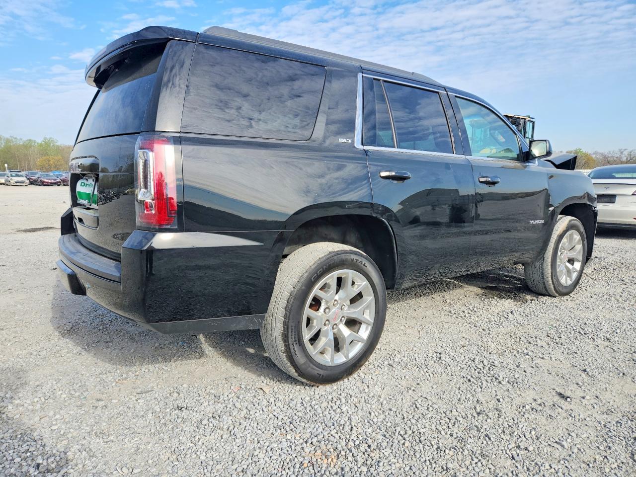 2017 GMC Yukon Slt - Фото 3