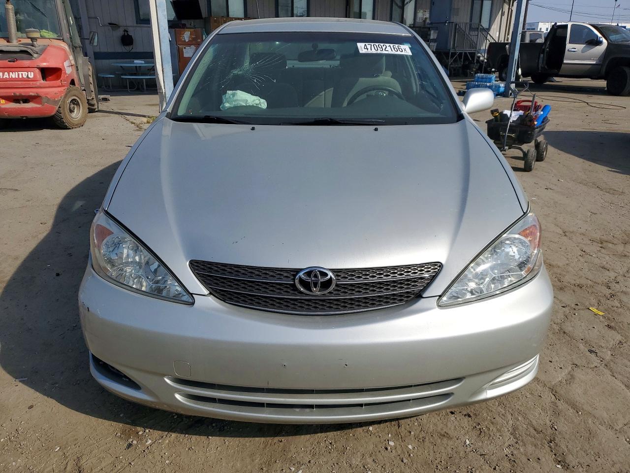 2002 Toyota Camry Le - Фото 5