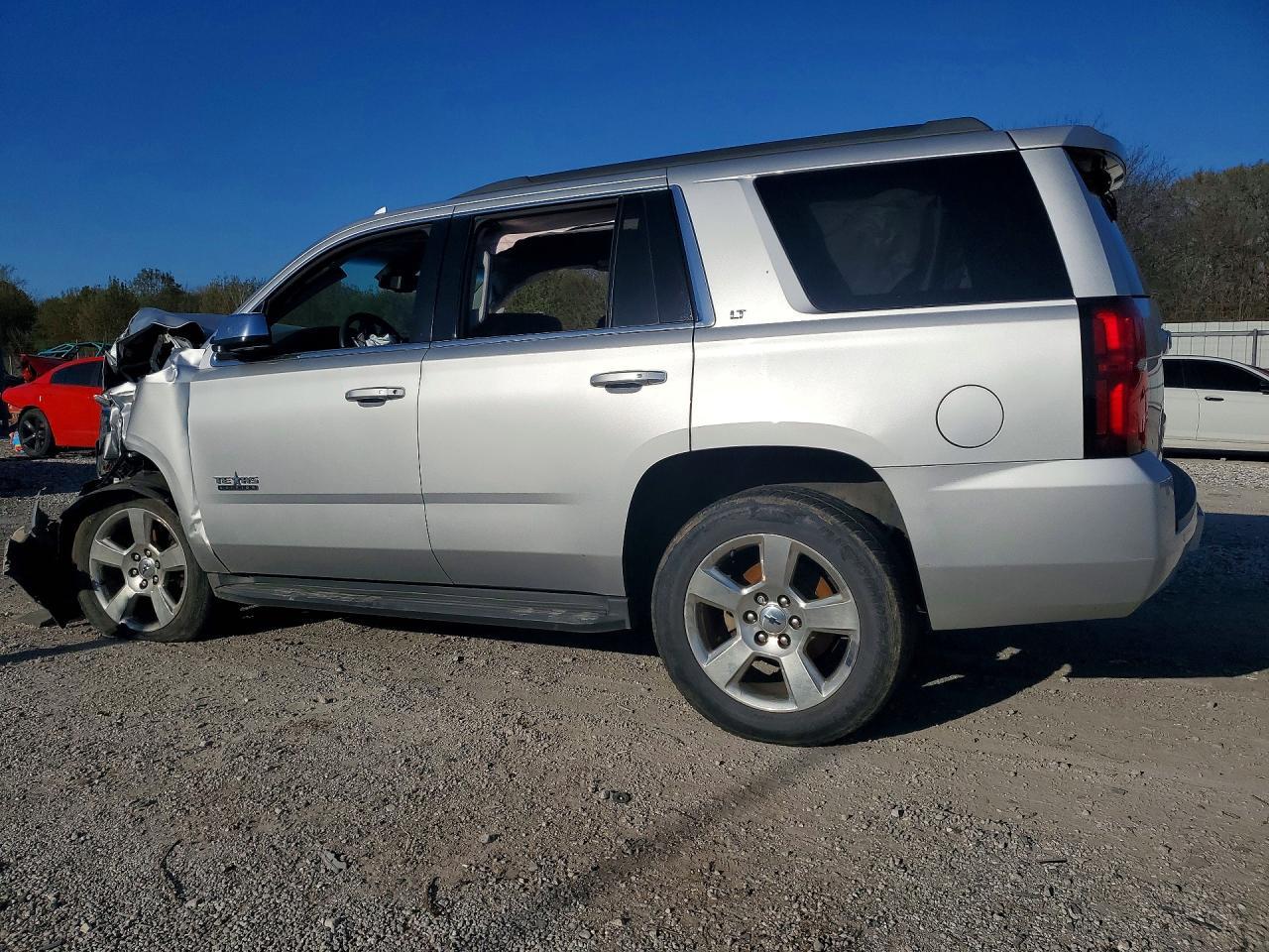 2016 Chevrolet Tahoe - Фото 2