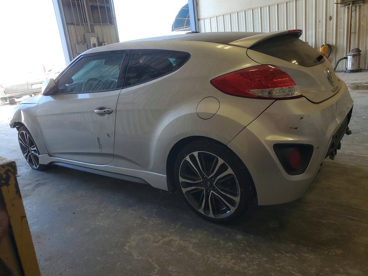 2016 Hyundai Veloster Turbo - Фото 2