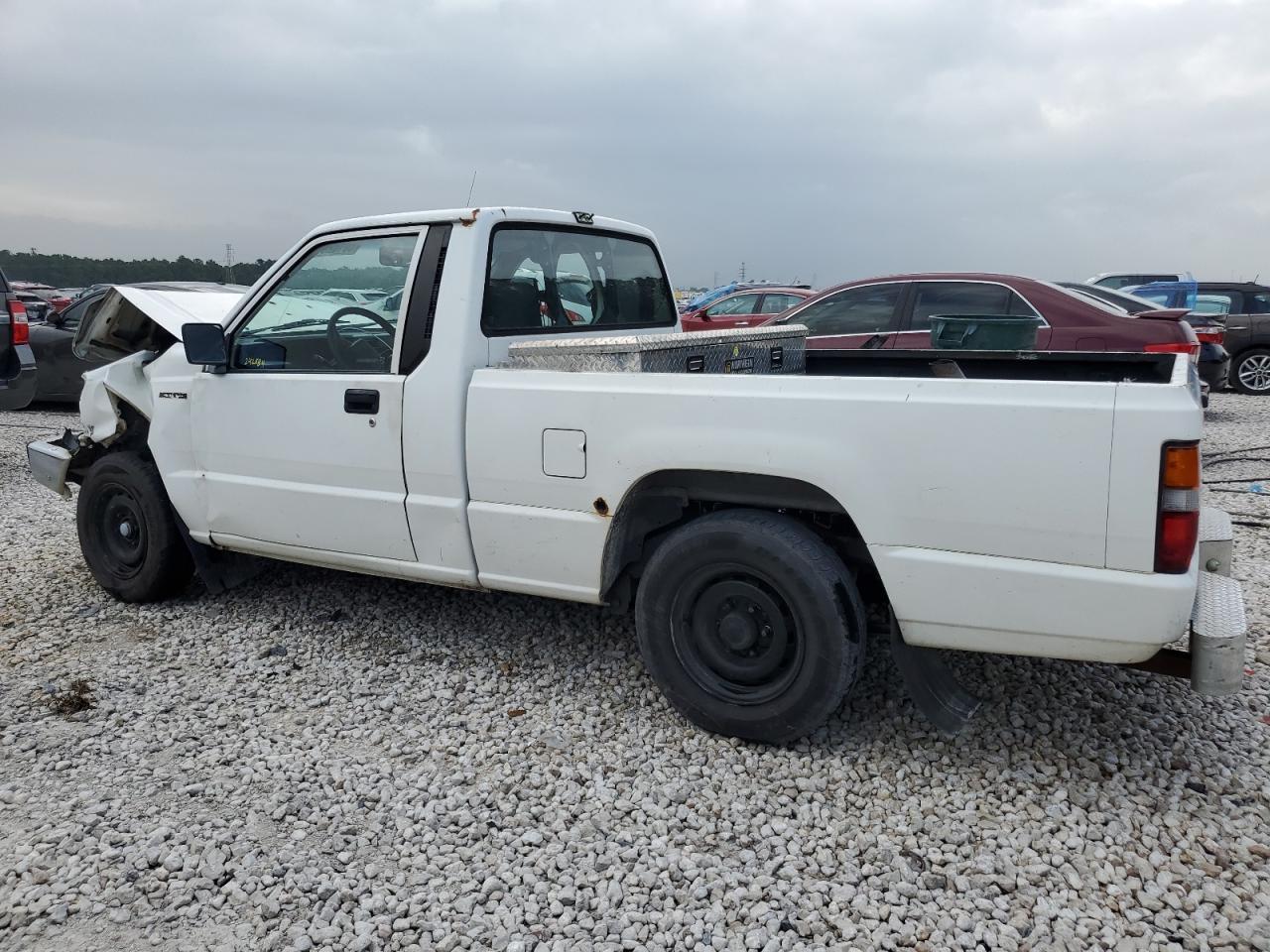 1992 Mitsubishi Mighty Max / S - Фото 2