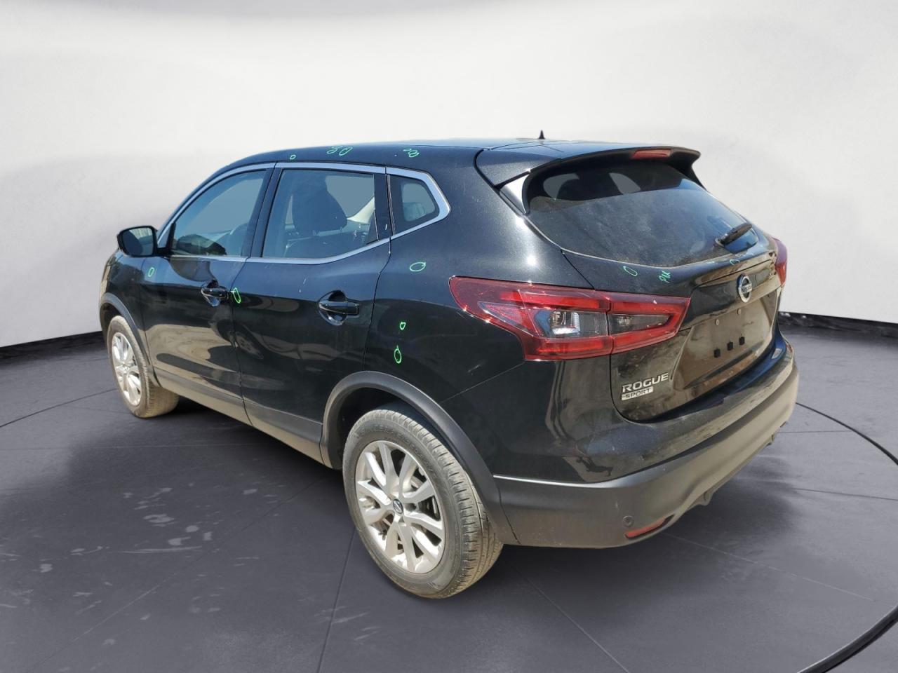 2021 Nissan Rogue Sport S - Фото 2
