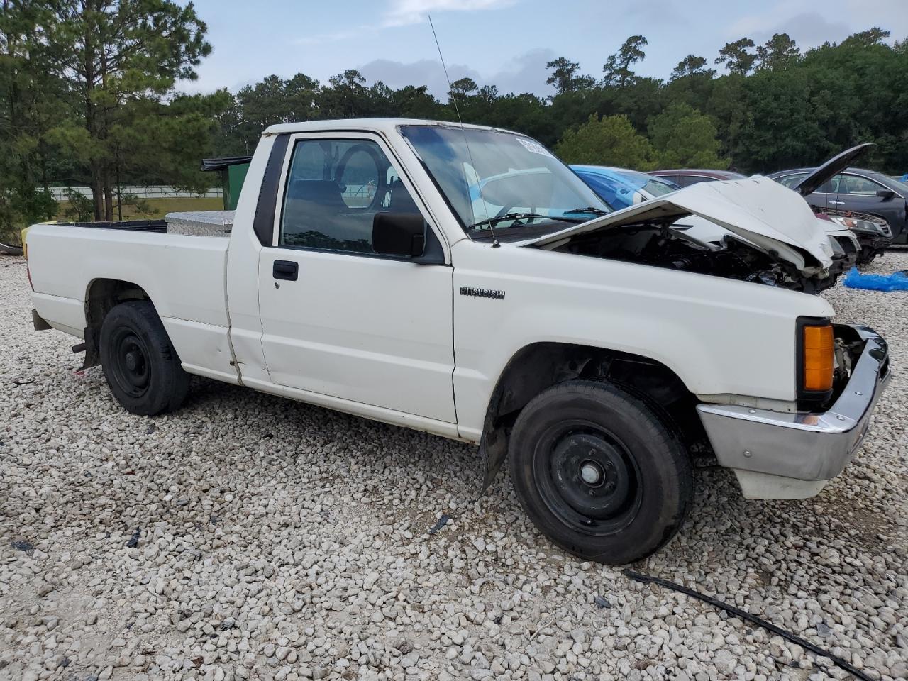 1992 Mitsubishi Mighty Max / S - Фото 4