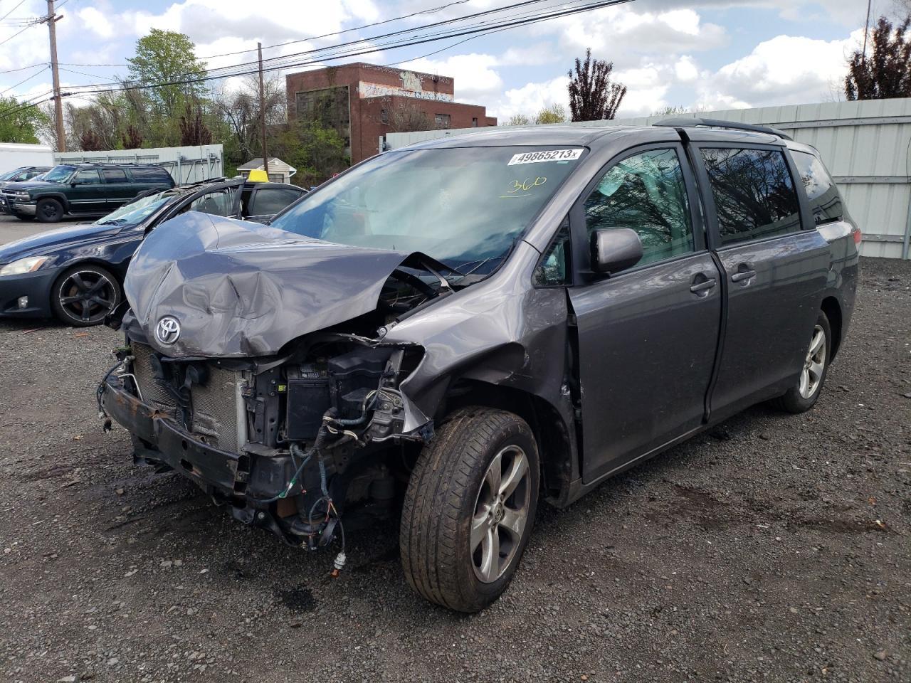 2013 Toyota Sienna Le