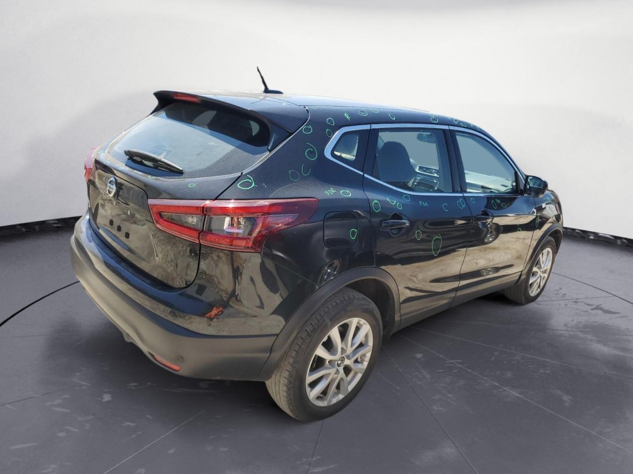 2021 Nissan Rogue Sport S - Фото 3