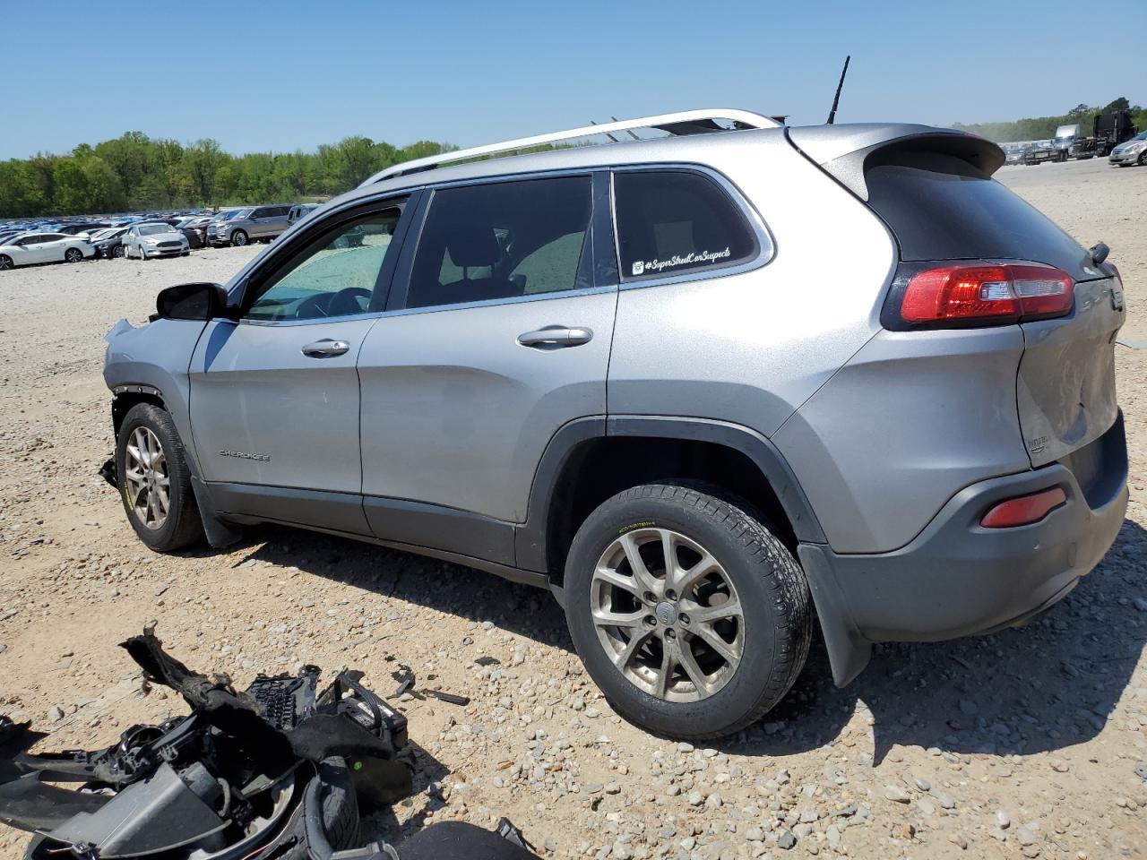 2016 Jeep Cherokee Latitude - Image 2