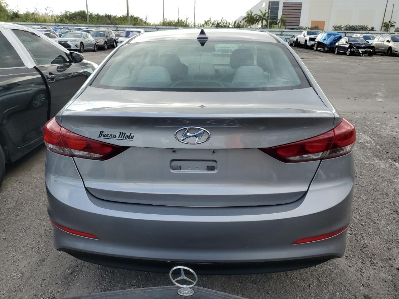 2017 Hyundai Elantra Se - Image 6
