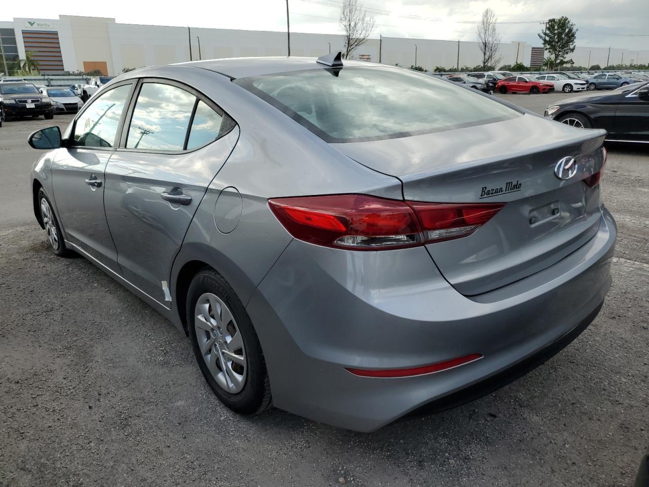 2017 Hyundai Elantra Se - Image 2