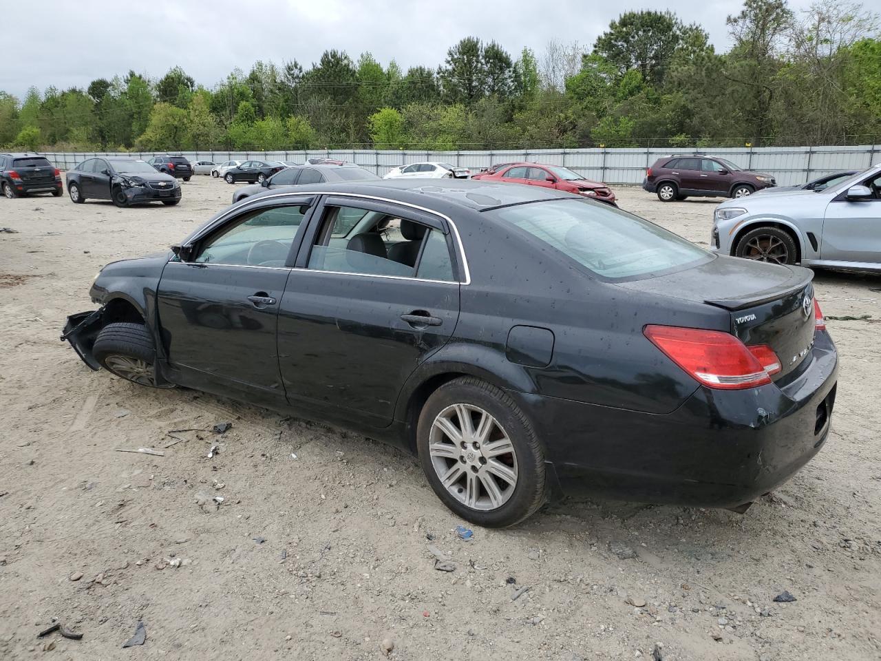 2005 Toyota Avalon Xl - Image 2