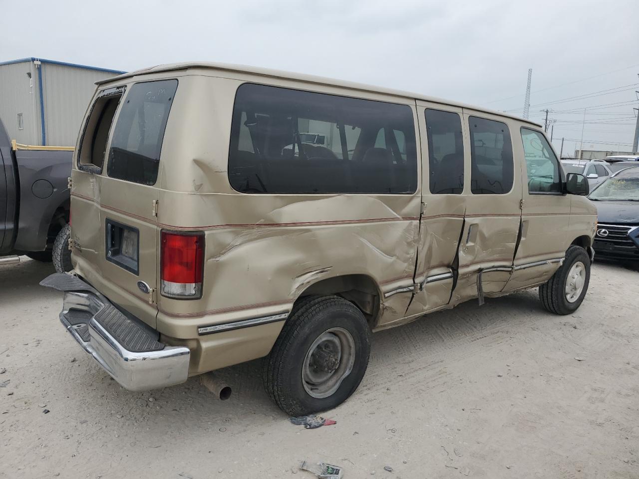 1999 Ford Econoline E350 Super Duty Wagon - Фото 3