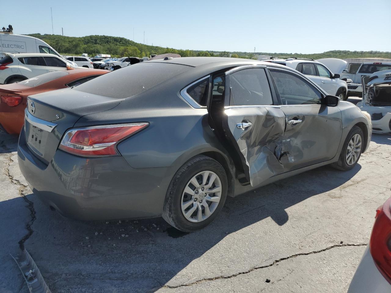 2015 Nissan Altima 2.5 - Фото 3