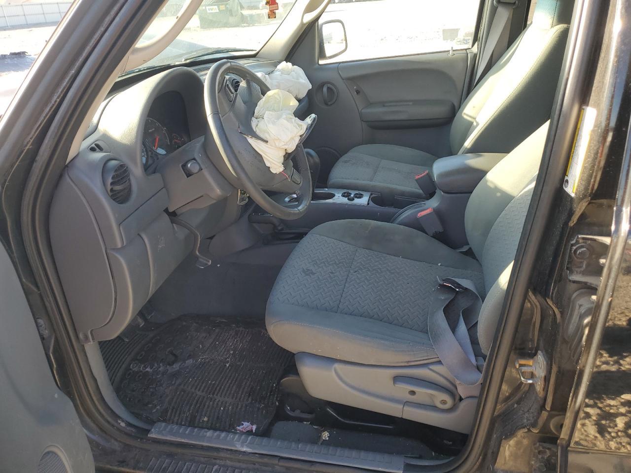 2005 Jeep Liberty Renegade - Фото 7