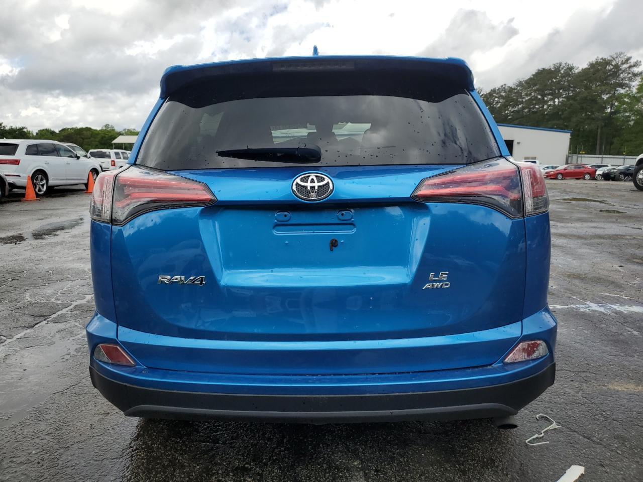 2018 Toyota Rav4 Le - Image 6