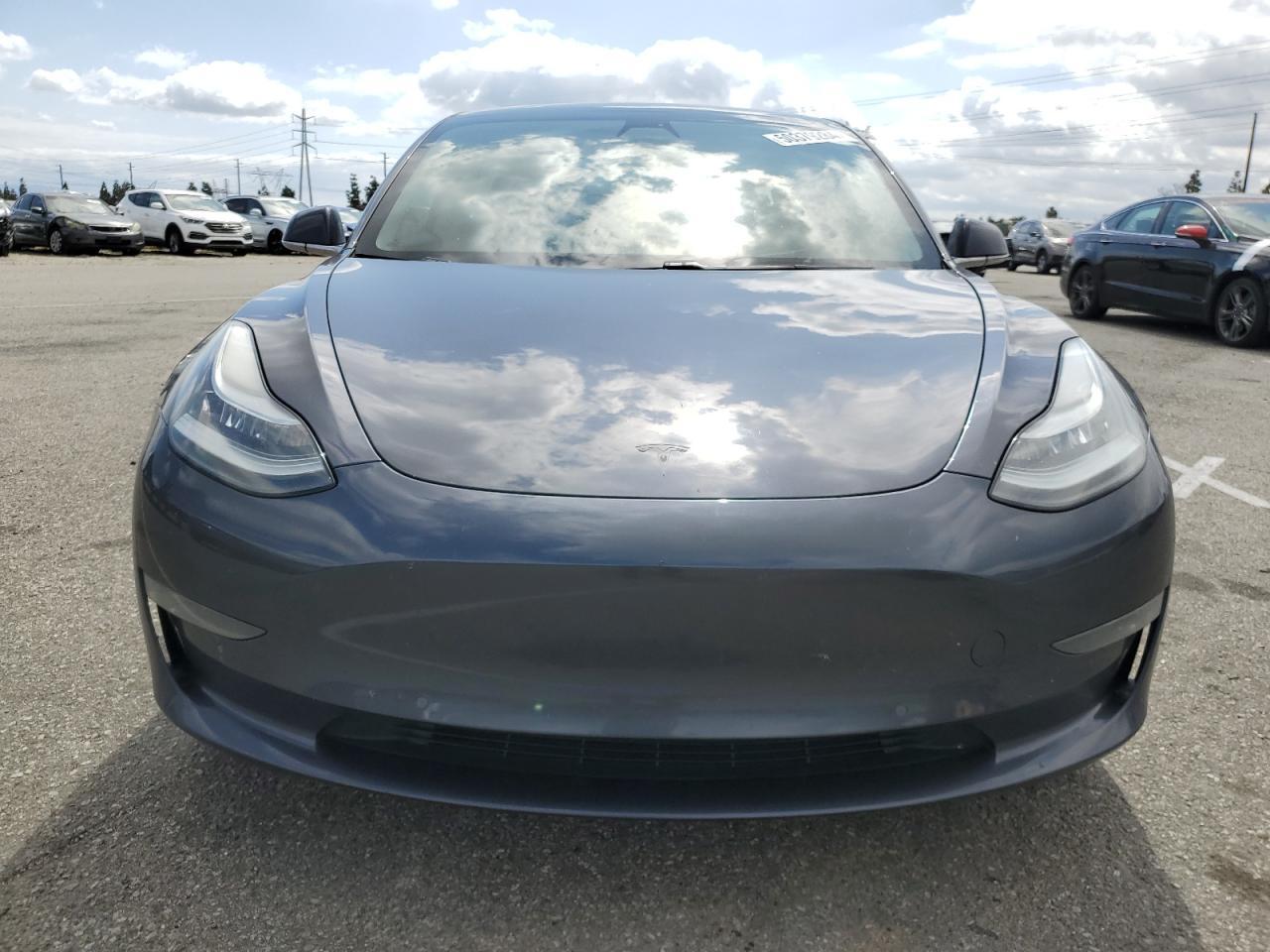 2019 Tesla Model 3 - Фото 5