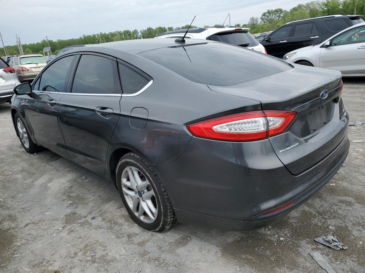 2016 Ford Fusion Se - Image 2