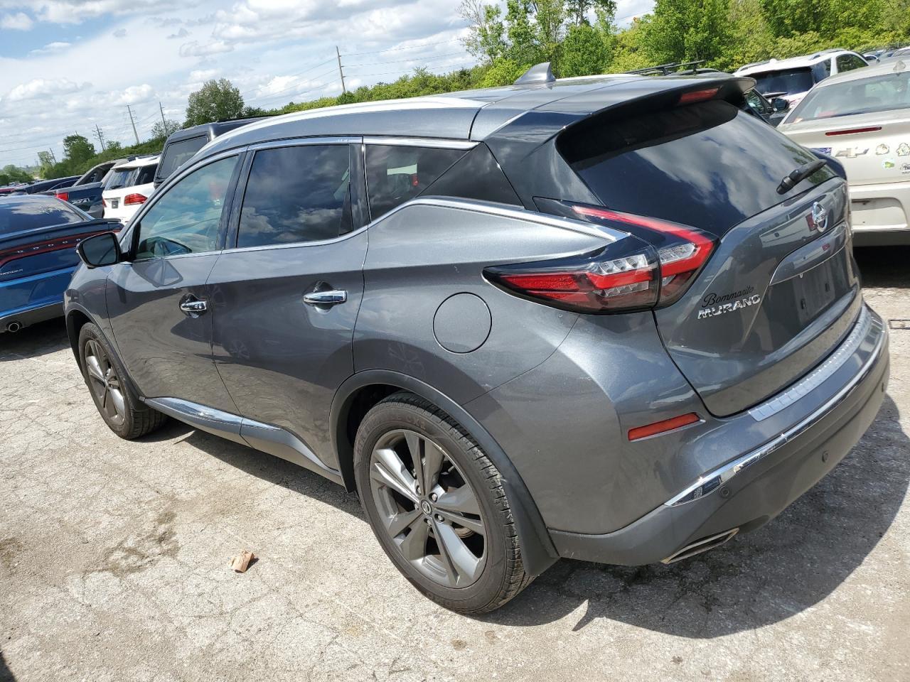 2020 Nissan Murano Platinum - Image 2