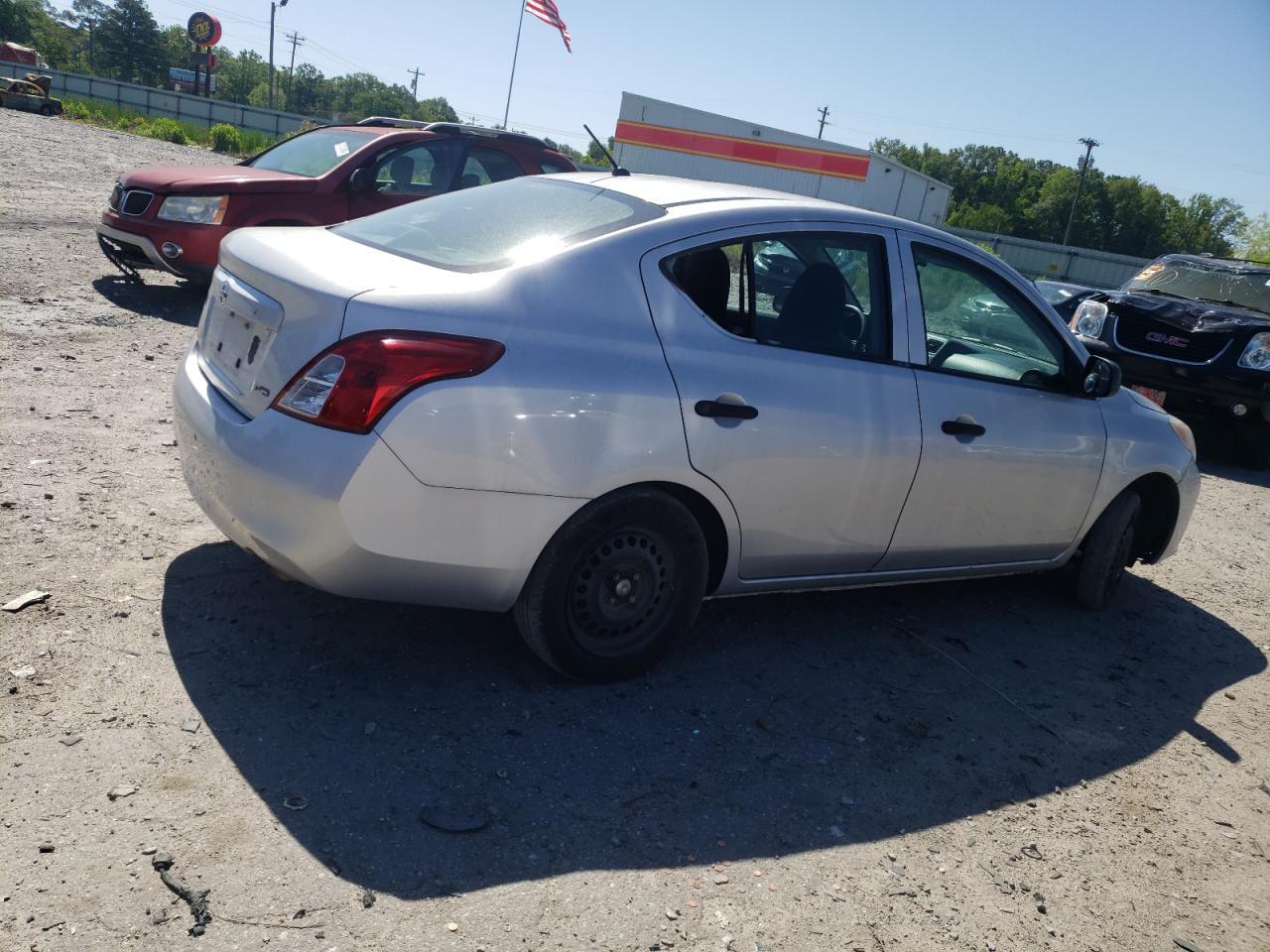 2013 Nissan Versa - Image 3