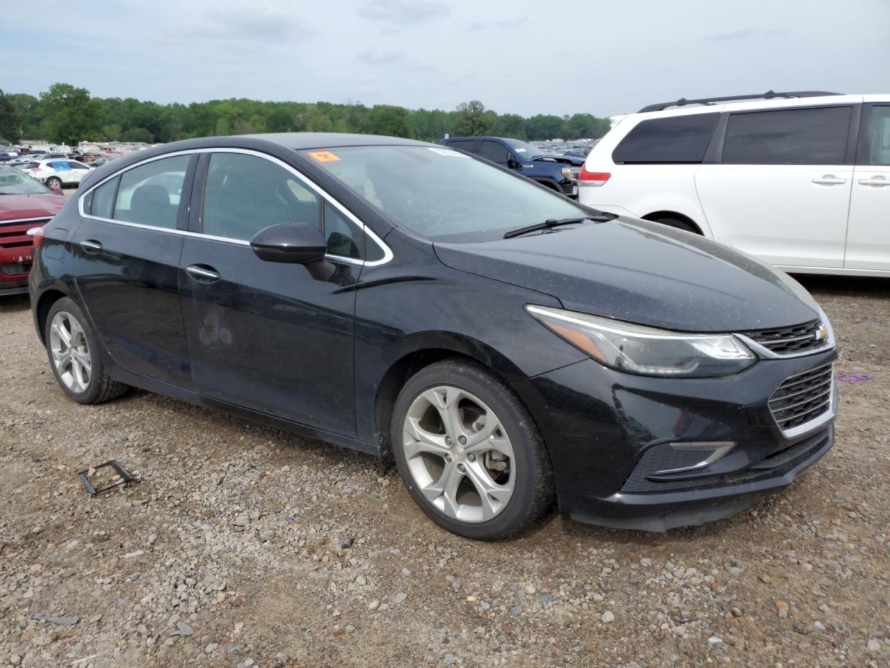 2017 Chevrolet Cruze Premier - Image 4