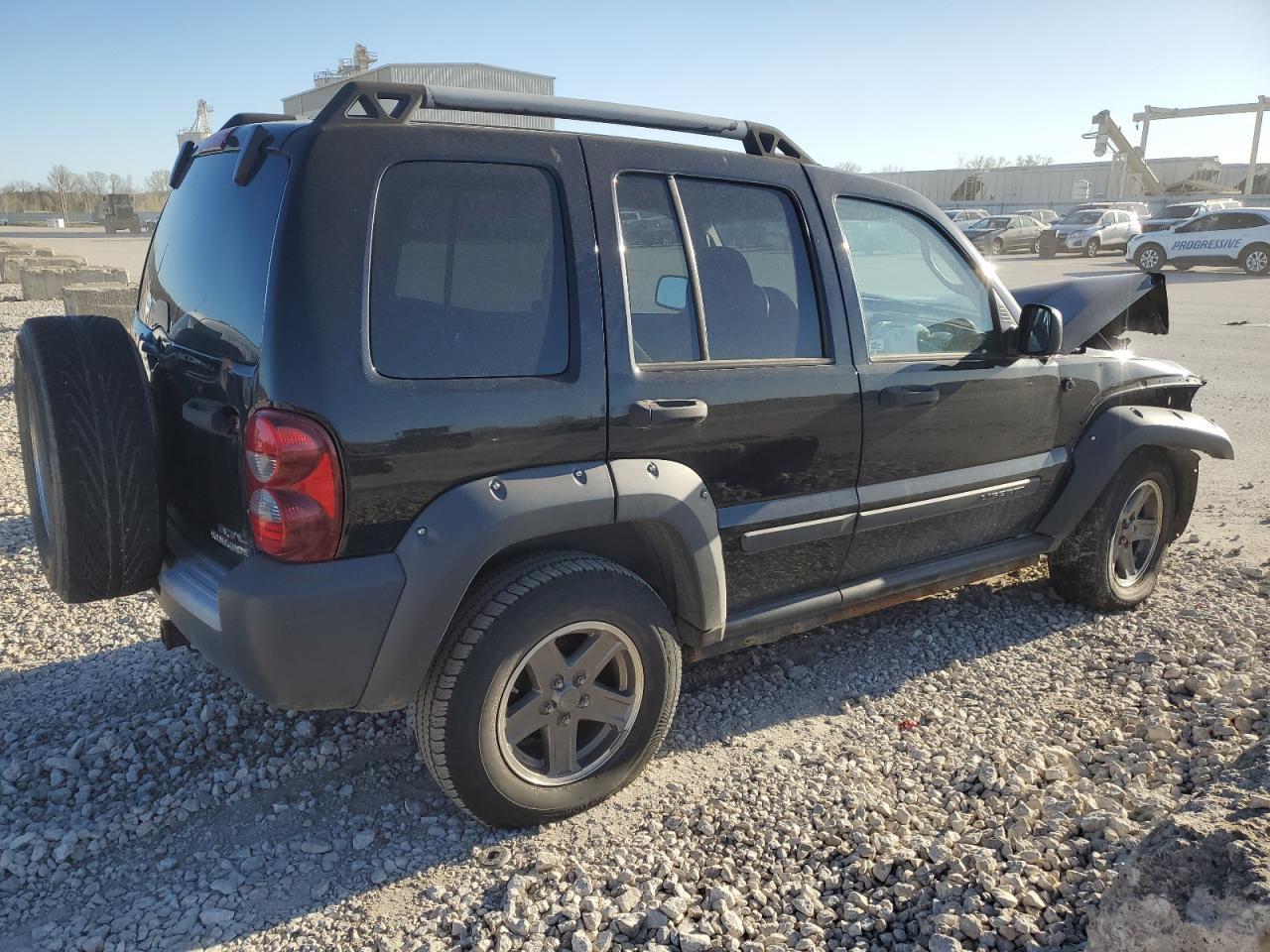 2005 Jeep Liberty Renegade - Фото 3