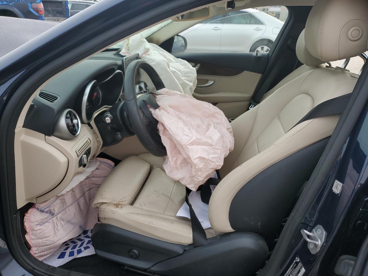 2016 Mercedes-Benz C 300 - Image 7