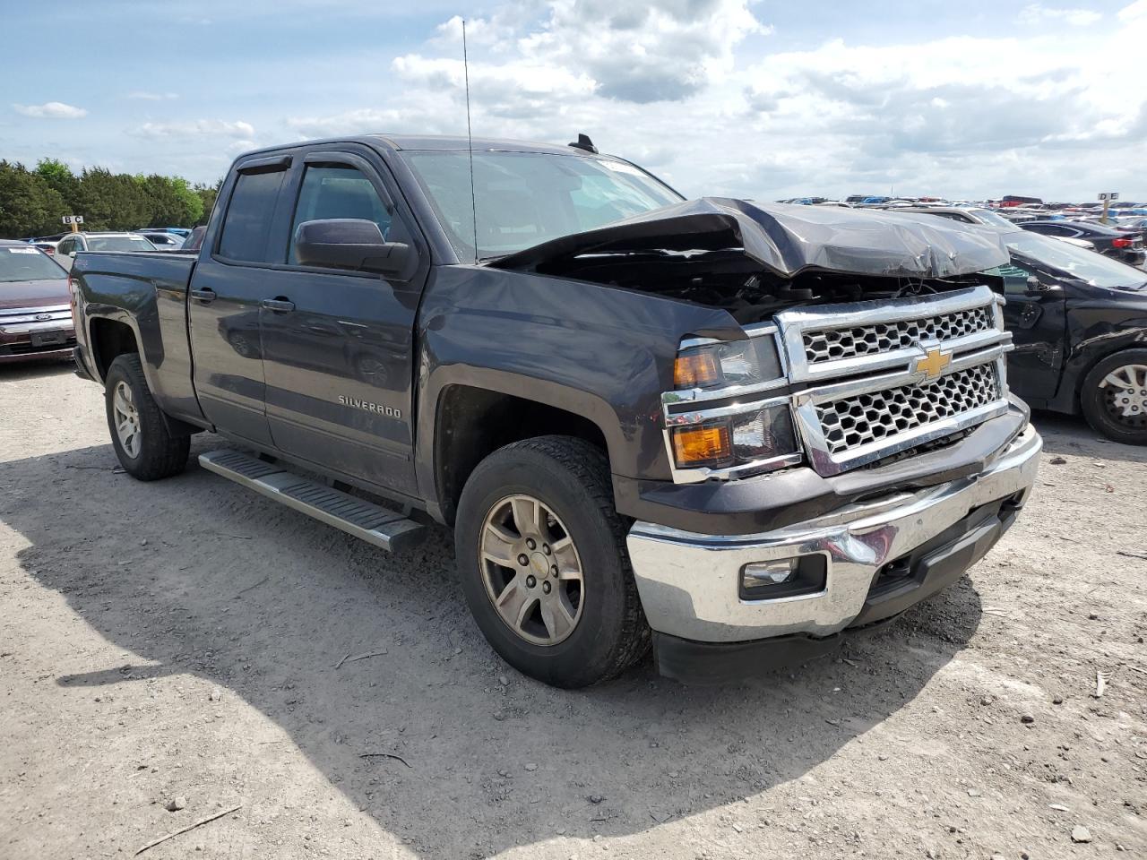 2015 Chev Silverado - Image 4