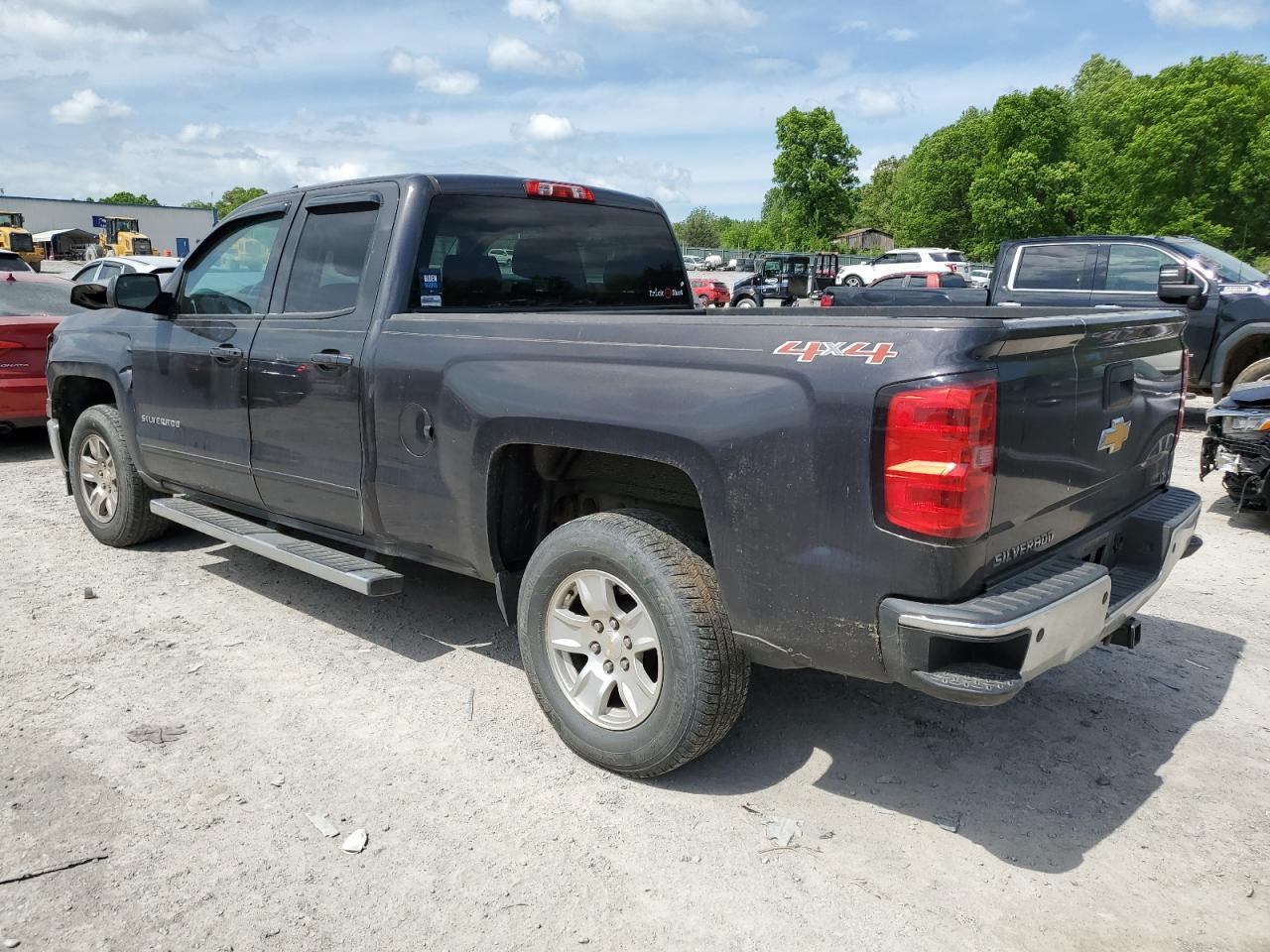 2015 Chev Silverado - Image 2