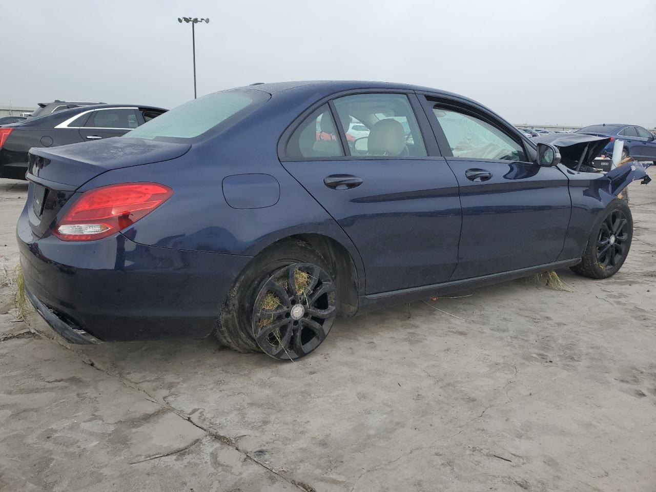 2016 Mercedes-Benz C 300 - Image 3