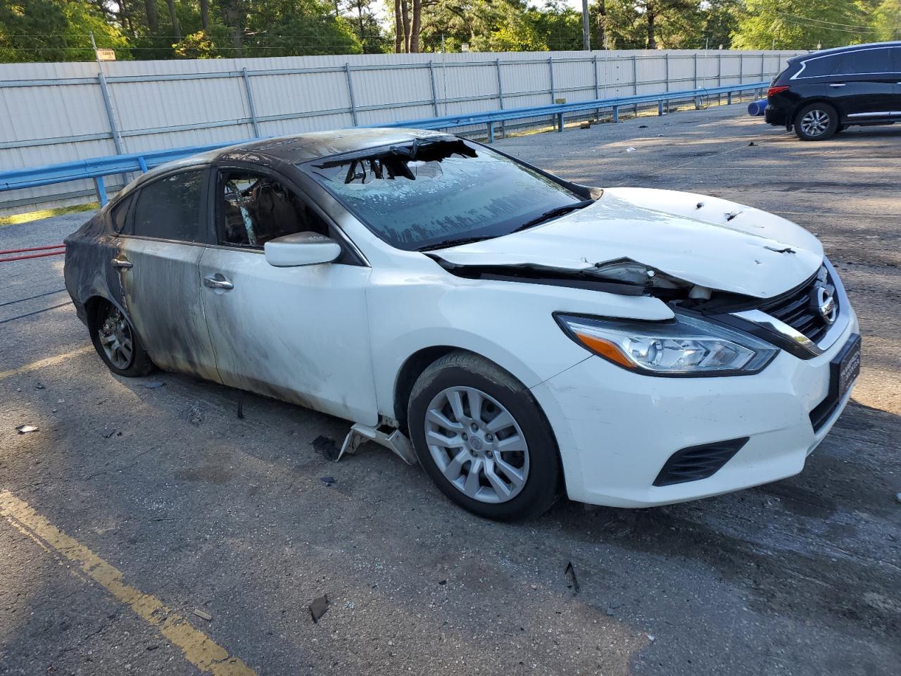 2018 Nissan Altima 2.5 - Image 4