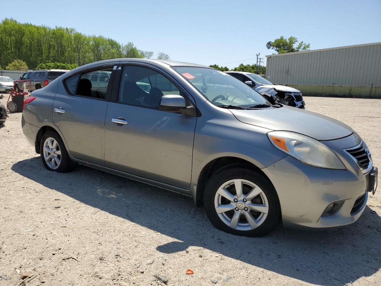 2012 Nissan Versa S - Фото 7